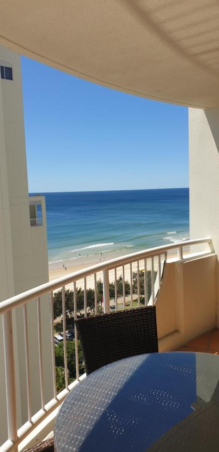 Stunning 2 Bedroom Ocean View Apartment Голд-Кост Экстерьер фото