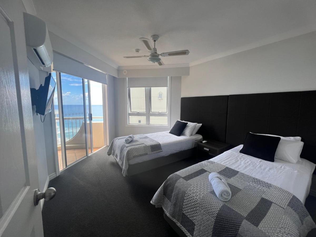Stunning 2 Bedroom Ocean View Apartment Голд-Кост Экстерьер фото